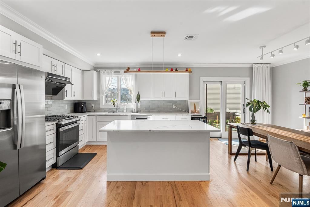 305 8th Street 1, Fairview, NJ 07022