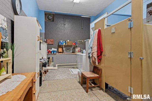 352 FRANKLIN Street, Jacksonville, IL 62650