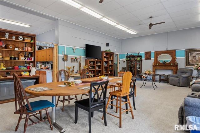 352 FRANKLIN Street, Jacksonville, IL 62650