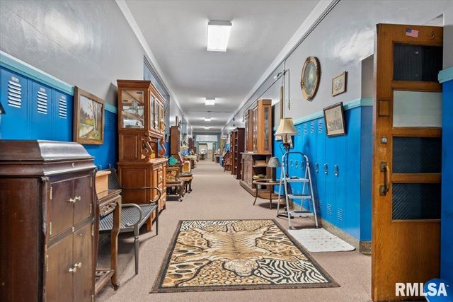 352 FRANKLIN Street, Jacksonville, IL 62650