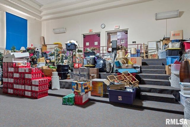 352 FRANKLIN Street, Jacksonville, IL 62650