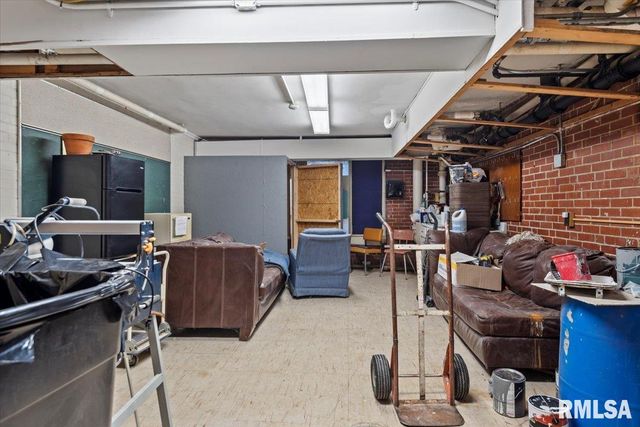 352 FRANKLIN Street, Jacksonville, IL 62650