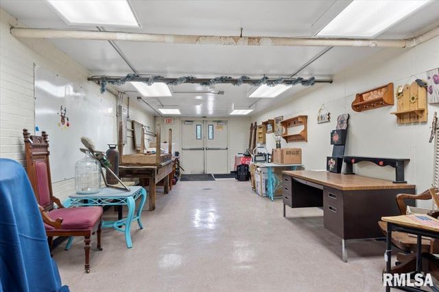 352 FRANKLIN Street, Jacksonville, IL 62650