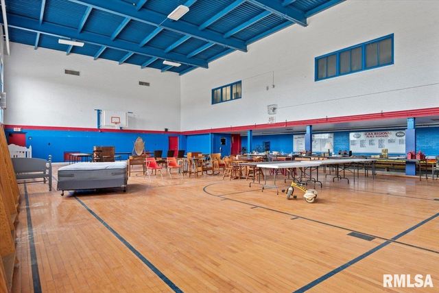 352 FRANKLIN Street, Jacksonville, IL 62650