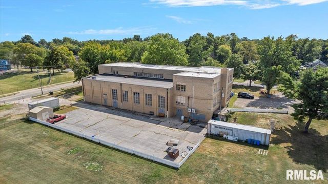 352 FRANKLIN Street, Jacksonville, IL 62650