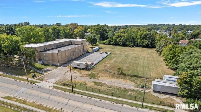 352 FRANKLIN Street, Jacksonville, IL 62650