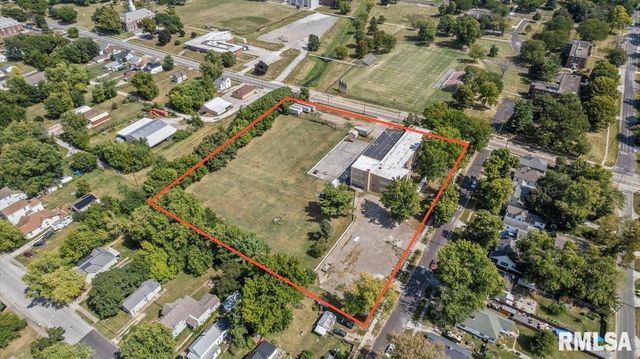 352 FRANKLIN Street, Jacksonville, IL 62650