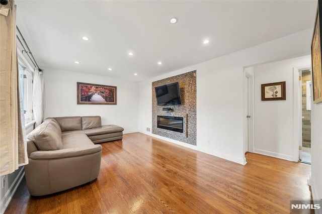 636 Elm Avenue, Ridgefield, NJ 07657