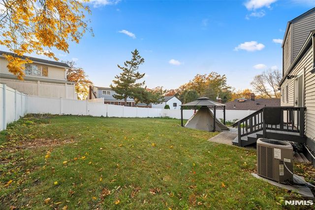 636 Elm Avenue, Ridgefield, NJ 07657