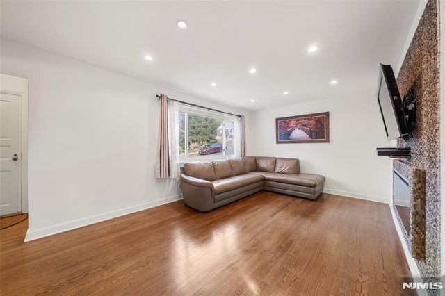 636 Elm Avenue, Ridgefield, NJ 07657