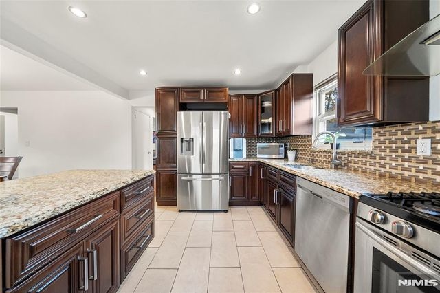 636 Elm Avenue, Ridgefield, NJ 07657