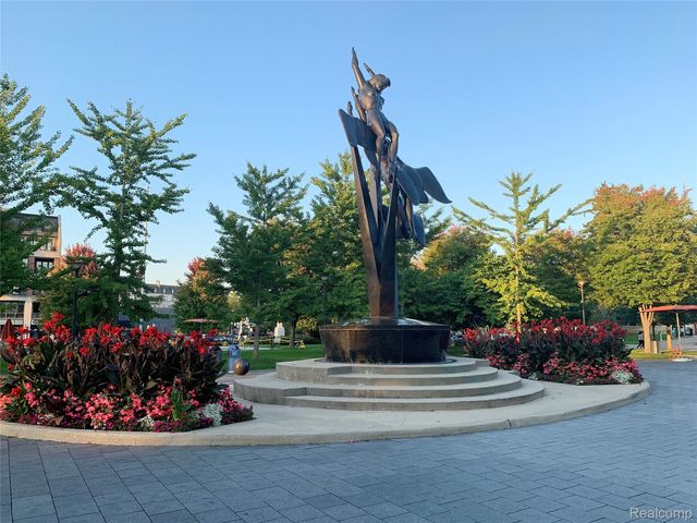 636 Landon Street, Birmingham, MI 48009