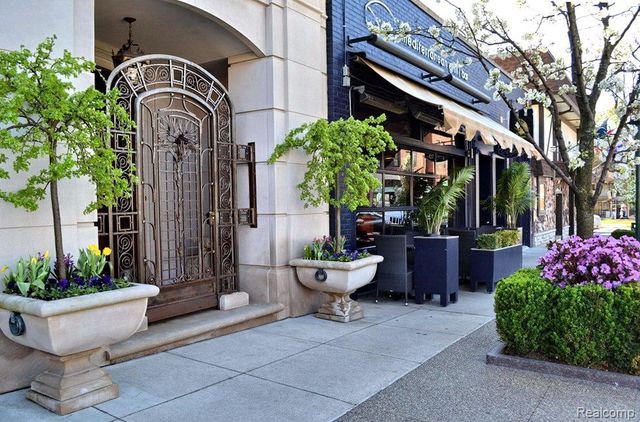 636 Landon Street, Birmingham, MI 48009