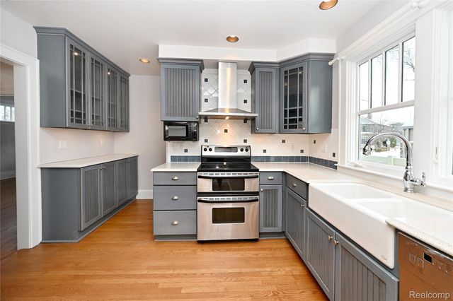 636 Landon Street, Birmingham, MI 48009