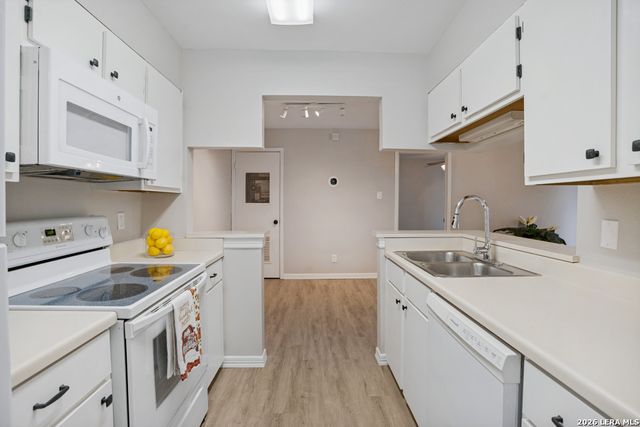14343 Judson Rd Apt 904, San Antonio, TX 78233