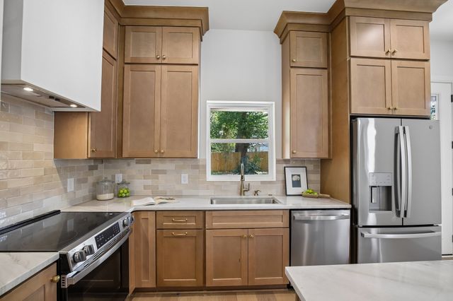 2013 Sultana Ave A, Nashville, TN 37207