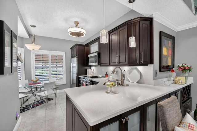 7840 Lexington Club Boulevard B, Delray Beach, FL 33446