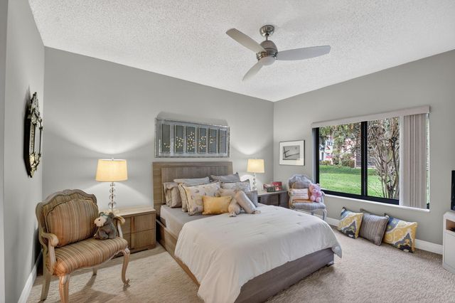 7840 Lexington Club Boulevard B, Delray Beach, FL 33446