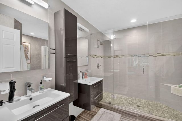 7840 Lexington Club Boulevard B, Delray Beach, FL 33446