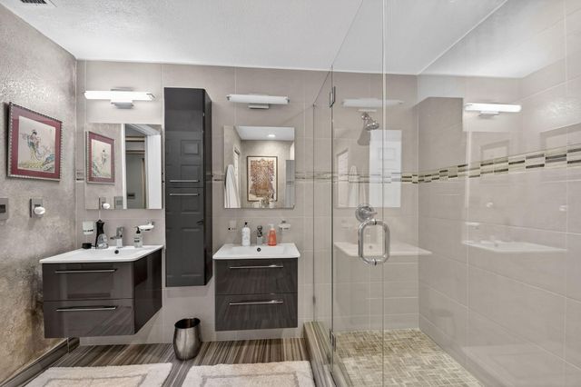 7840 Lexington Club Boulevard B, Delray Beach, FL 33446