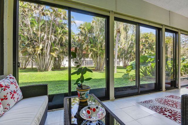 7840 Lexington Club Boulevard B, Delray Beach, FL 33446