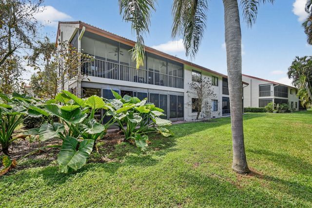 7840 Lexington Club Boulevard B, Delray Beach, FL 33446