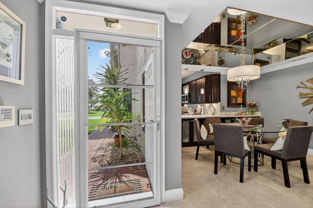 7840 Lexington Club Boulevard B, Delray Beach, FL 33446