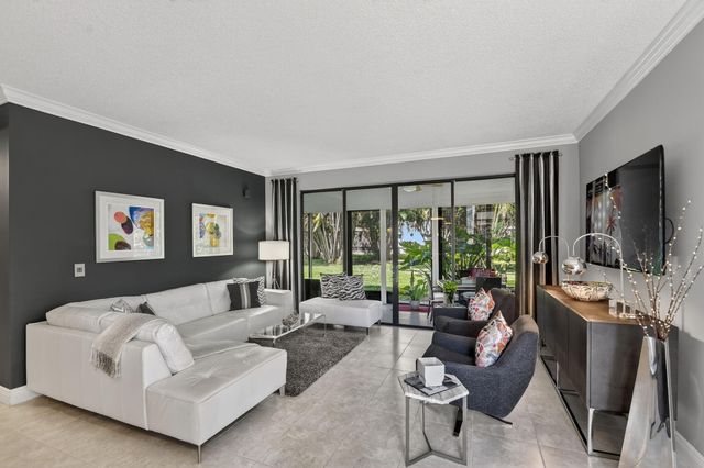 7840 Lexington Club Boulevard B, Delray Beach, FL 33446