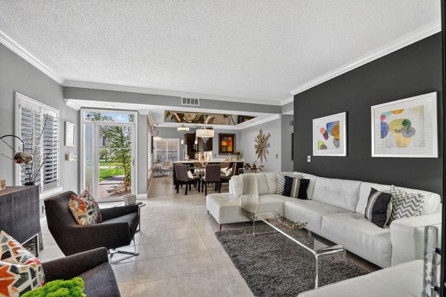 7840 Lexington Club Boulevard B, Delray Beach, FL 33446