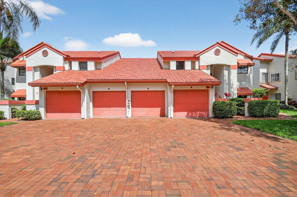 7840 Lexington Club Boulevard B, Delray Beach, FL 33446