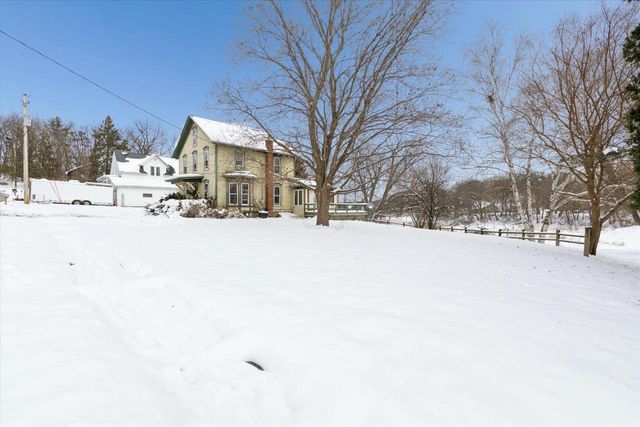 305 Sheldon Street, Cambridge, WI 53523