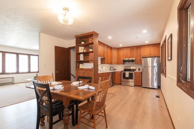 2737 Alabama Street, Lawrence, KS 66046