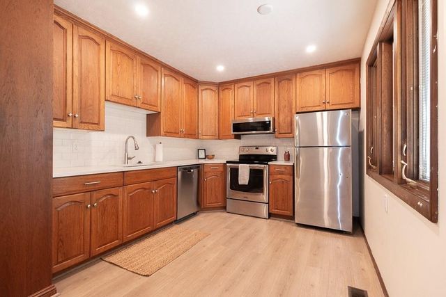 2737 Alabama Street, Lawrence, KS 66046