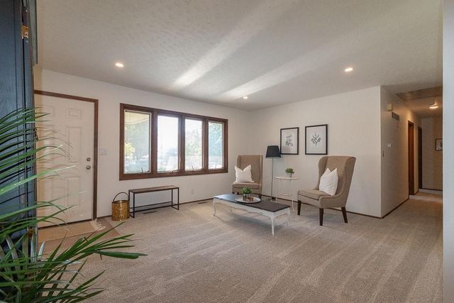2737 Alabama Street, Lawrence, KS 66046