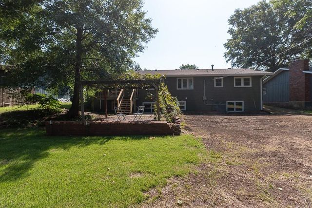 2737 Alabama Street, Lawrence, KS 66046