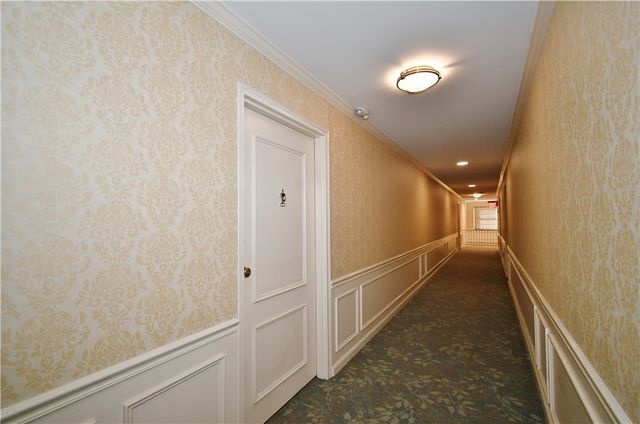 425 N Neville St 204, Oakland, PA 15213