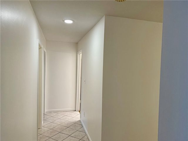 425 N Neville St 204, Oakland, PA 15213
