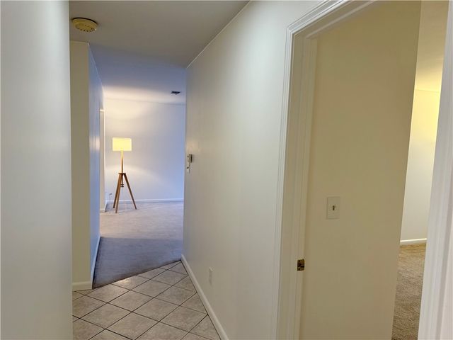 425 N Neville St 204, Oakland, PA 15213