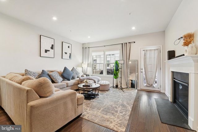 13703 LITTLE SENECA PKWY, Clarksburg, MD 20871