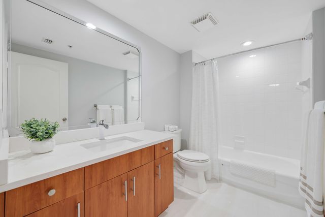 100 N Federal Highway 1021, Fort Lauderdale, FL 33301