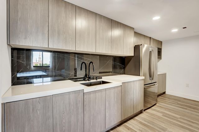 100 N Federal Highway 1021, Fort Lauderdale, FL 33301