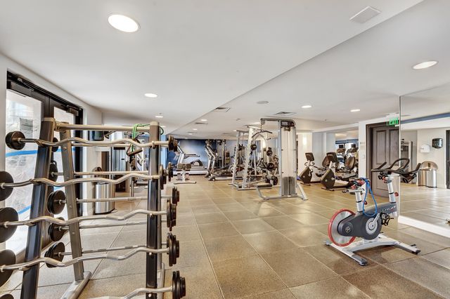 100 N Federal Highway 1021, Fort Lauderdale, FL 33301