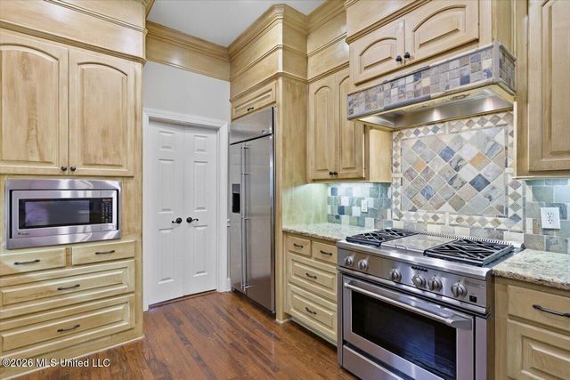 36 Moss Forest Circle, Jackson, MS 39211