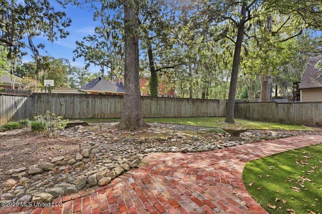 36 Moss Forest Circle, Jackson, MS 39211