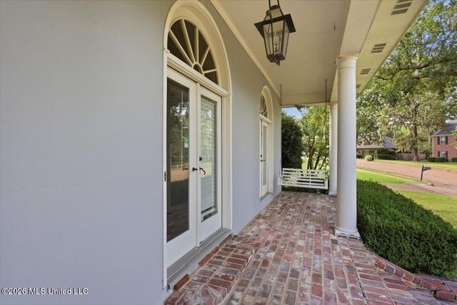 36 Moss Forest Circle, Jackson, MS 39211