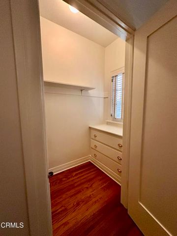 588 S Mentor Avenue B, Pasadena, CA 91106