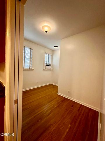 588 S Mentor Avenue B, Pasadena, CA 91106