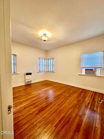 588 S Mentor Avenue B, Pasadena, CA 91106