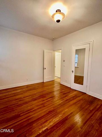 588 S Mentor Avenue B, Pasadena, CA 91106