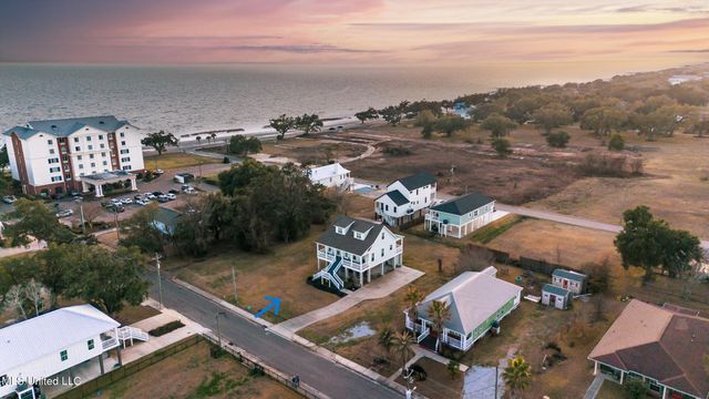 430 Russell Avenue, Long Beach, MS 39560